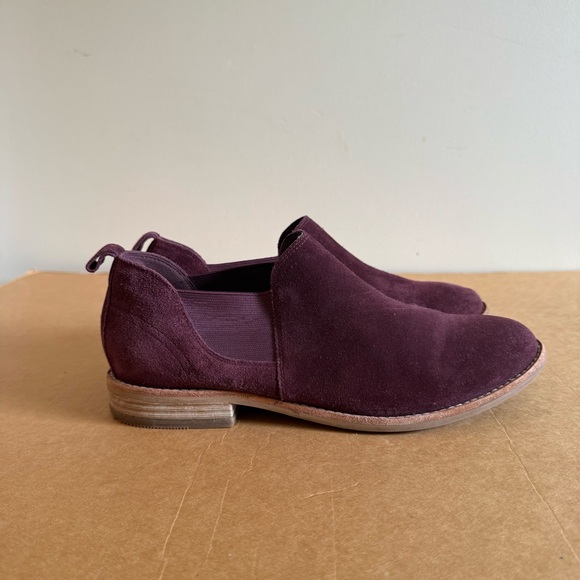 Clarks Boots EDENVALE PAGE Suede Round Toe Slip On Booties - Picture 2 of 10